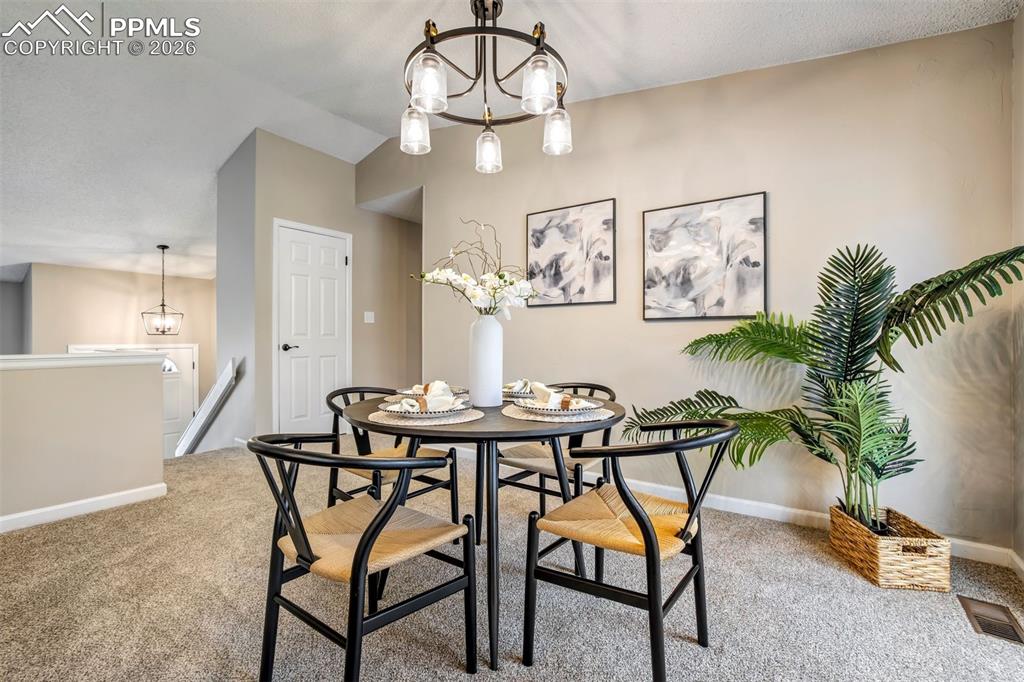 Image 3 of 29: Dining Area