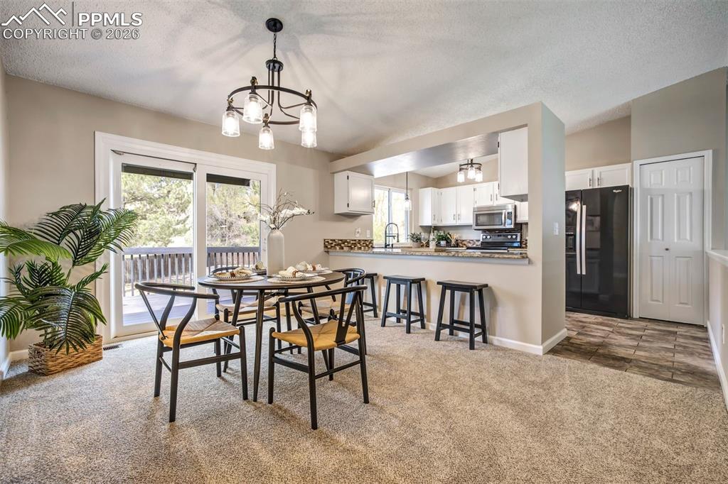 Image 8 of 29: Dining Area