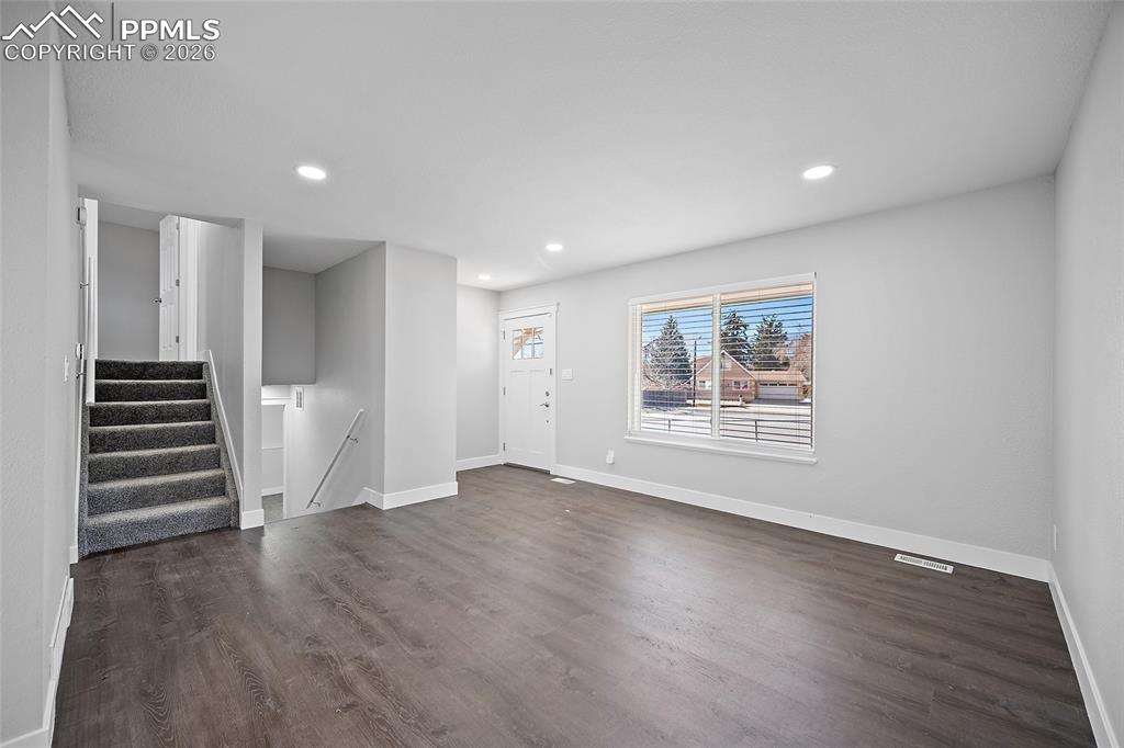 Image 27 of 38: Living Room