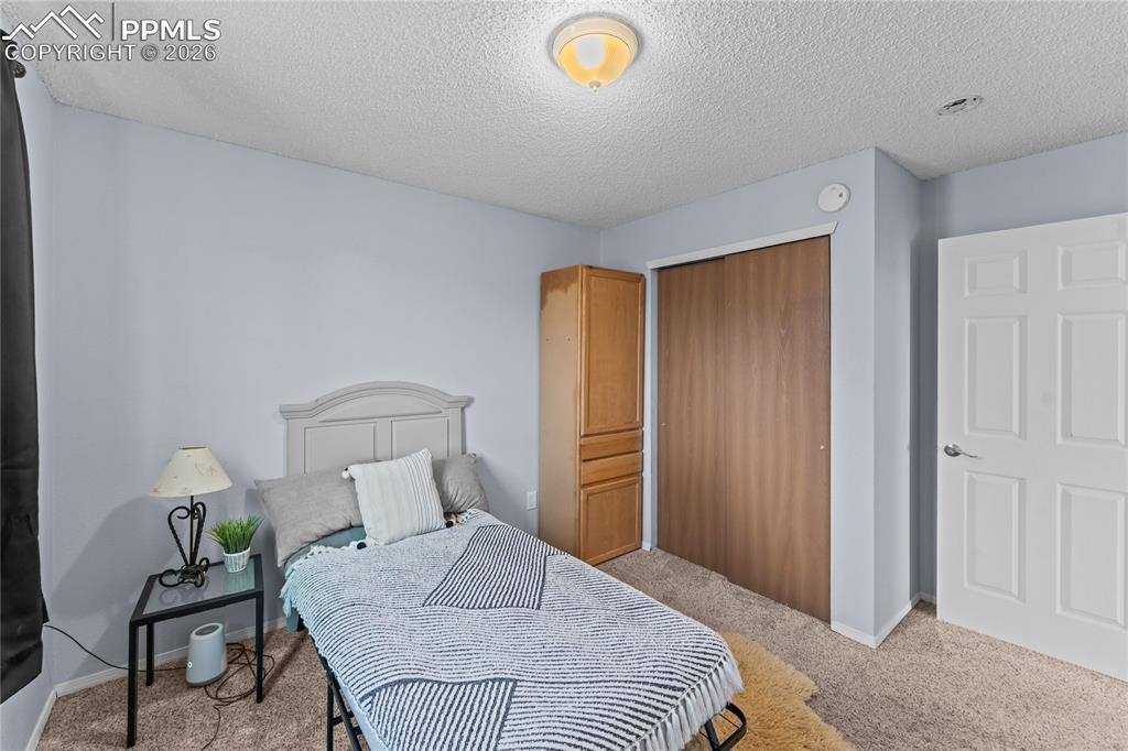 Image 16 of 30: Bedroom