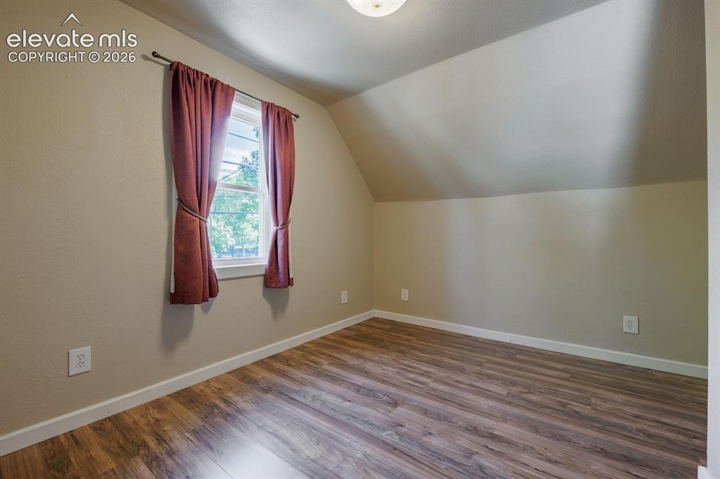 Image 18 of 45: Bonus Room