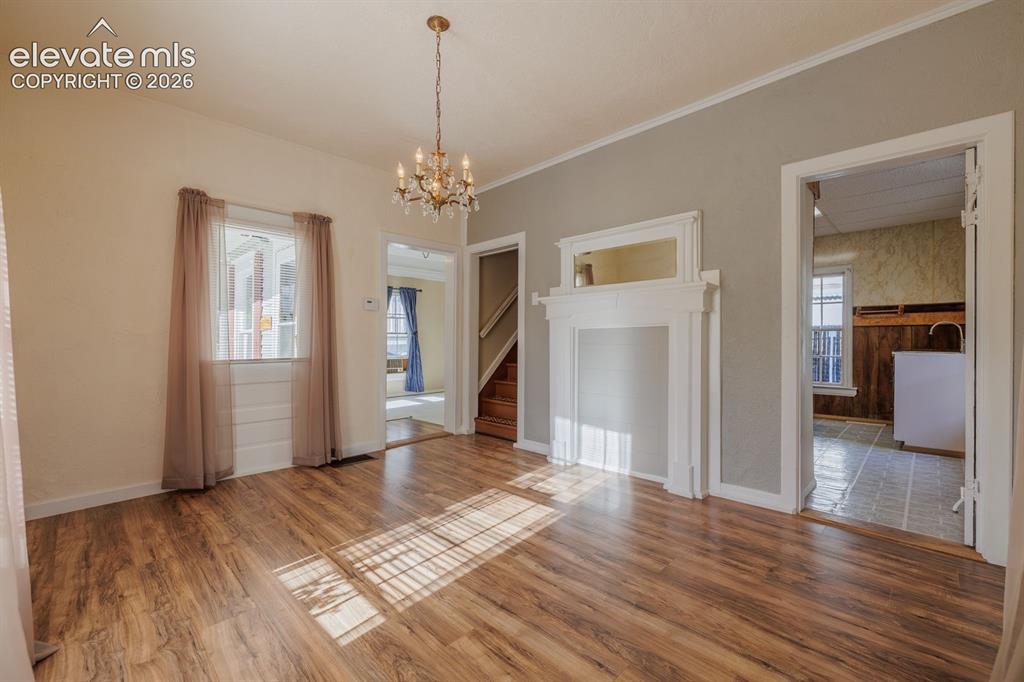 Image 8 of 45: Dining Area