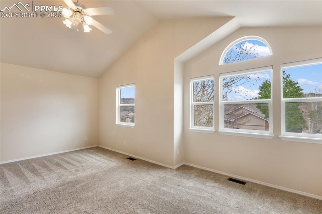 Image 25 of 47: Bonus Room