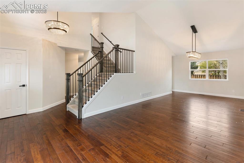 Image 8 of 47: Entry