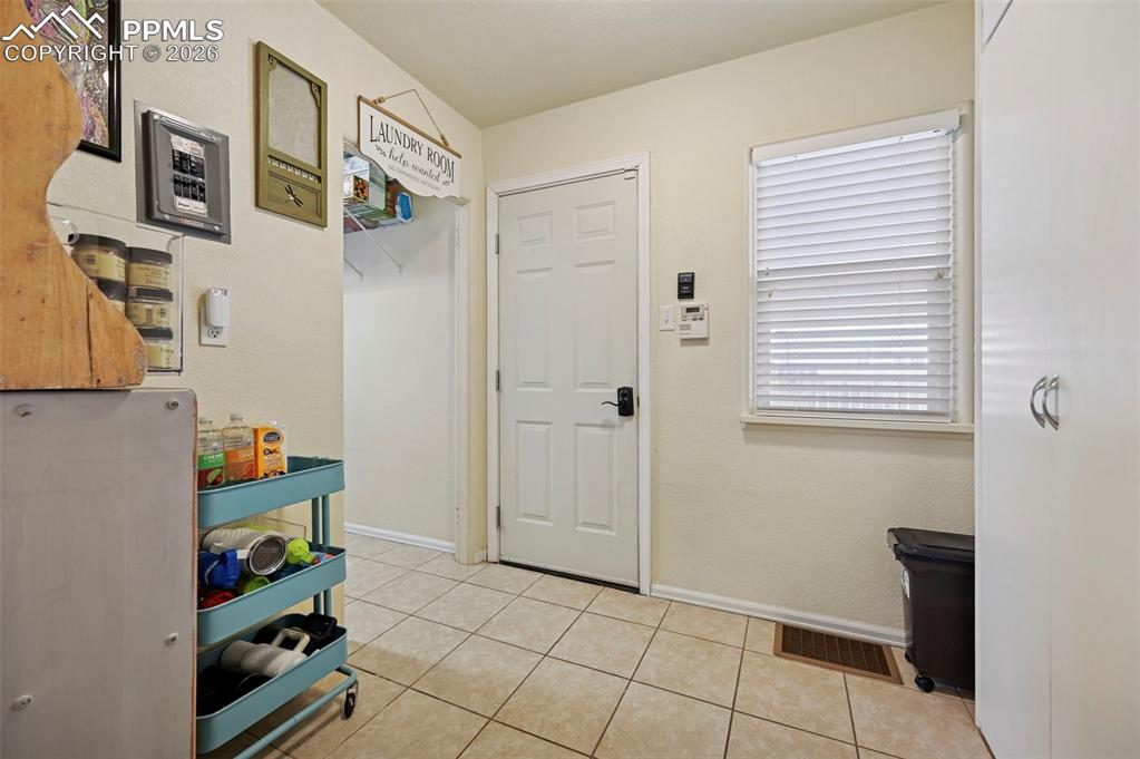 Image 20 of 41: Entry