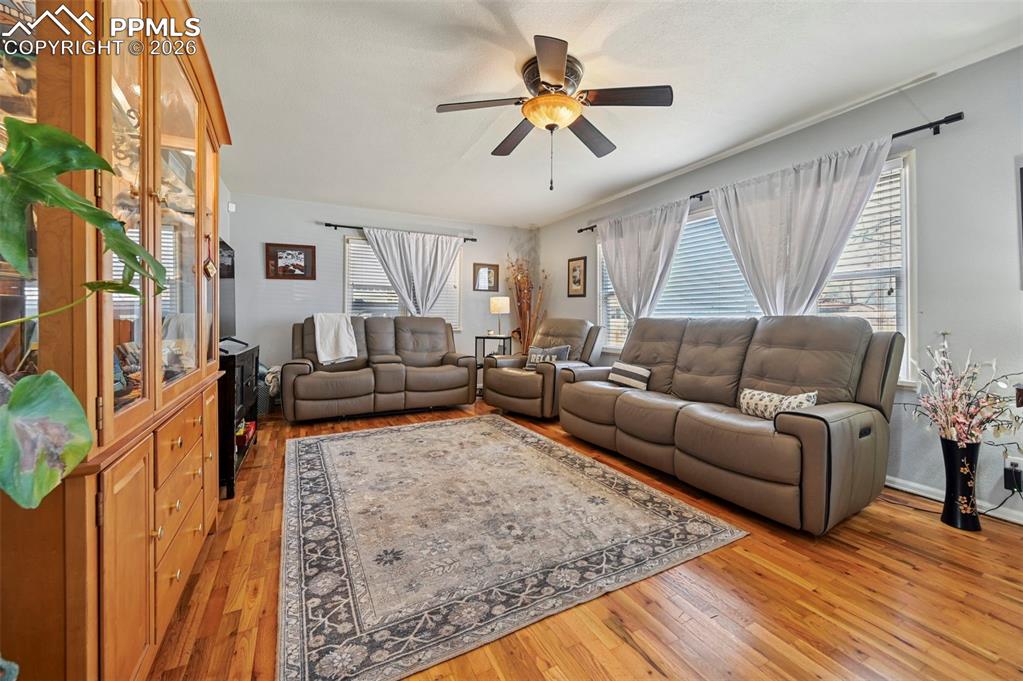 Image 5 of 41: Living Room