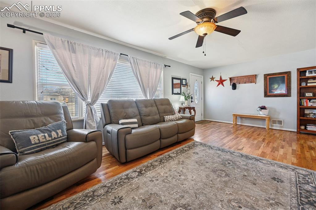 Image 6 of 41: Living Room