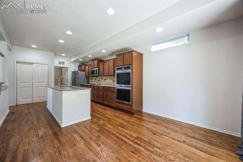 Image 11 of 29: No Description Available