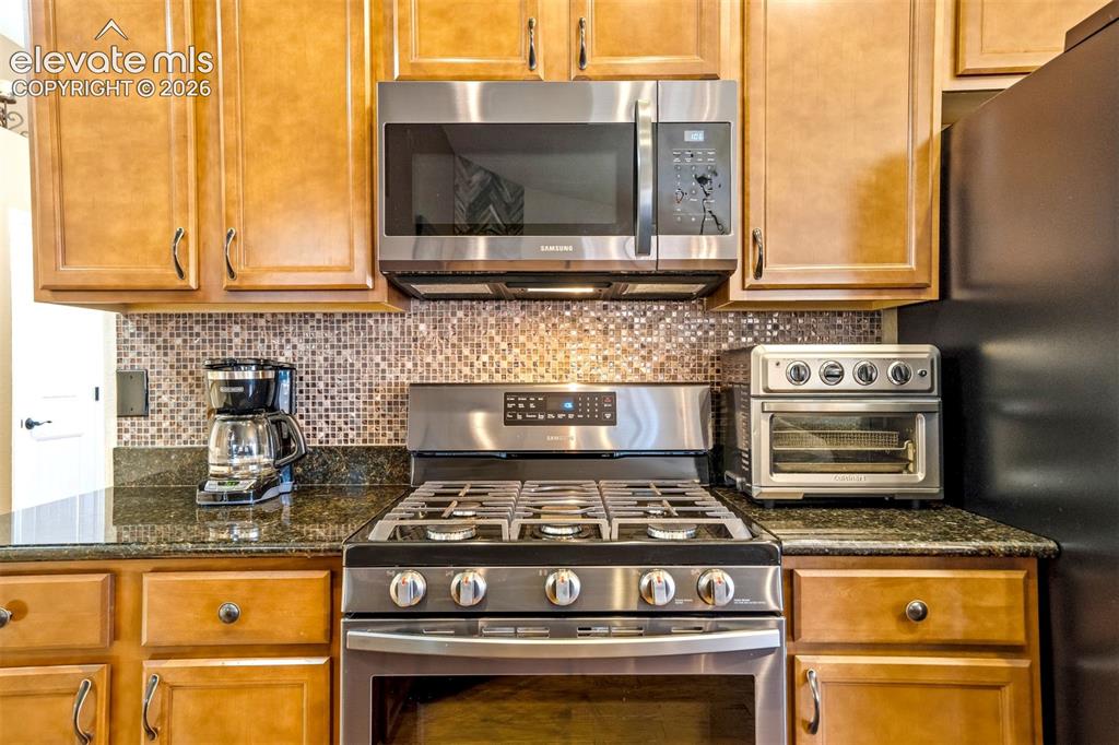 Image 5 of 34: Kitchen