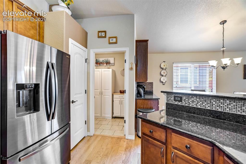 Image 6 of 34: Kitchen