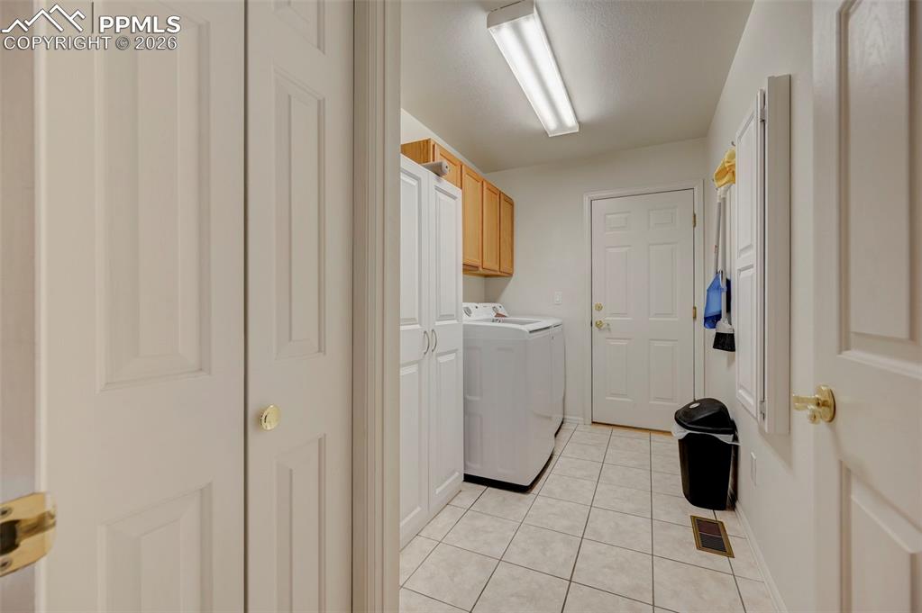 Image 25 of 38: Laundry