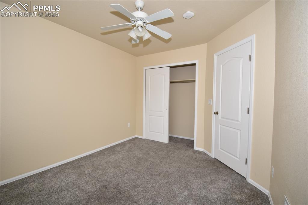 Image 10 of 14: Bedroom