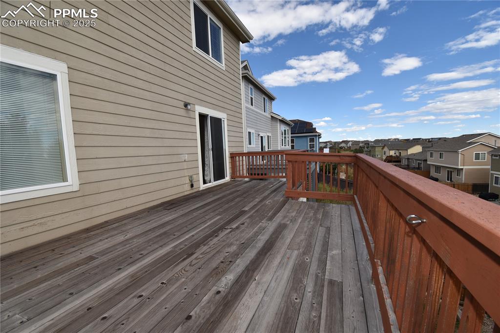 Image 13 of 14: Deck