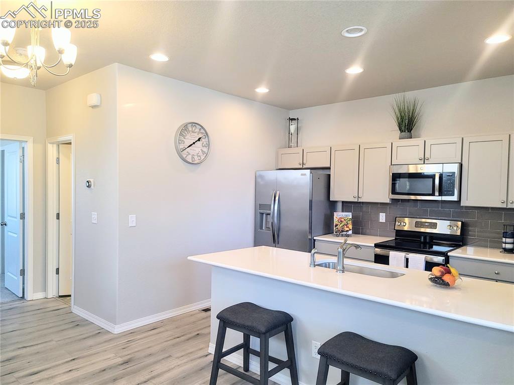 Image 11 of 50: Kitchen