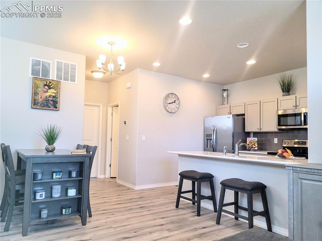 Image 12 of 50: Kitchen