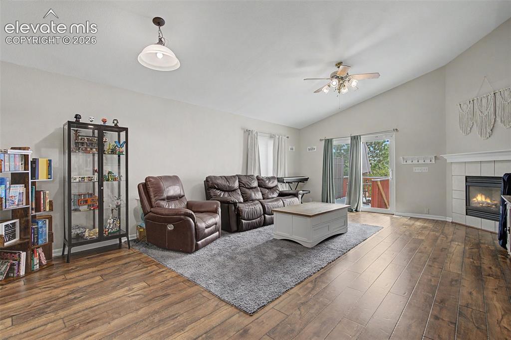 Image 6 of 41: Living Room