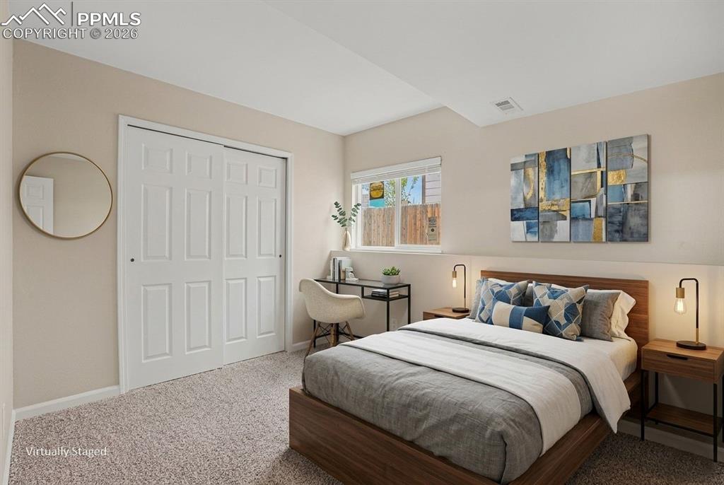 Image 15 of 34: Bedroom