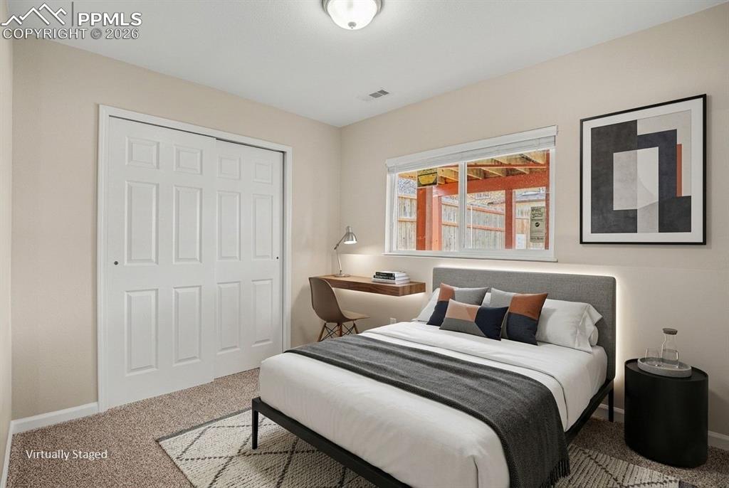 Image 16 of 34: Bedroom