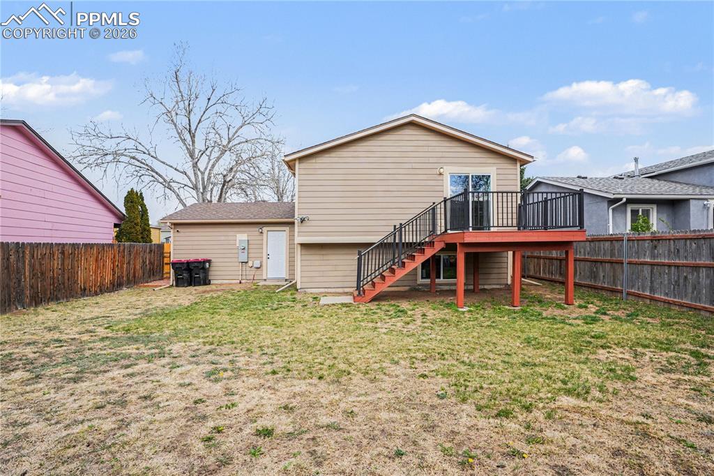 Image 19 of 34: Back of Structure