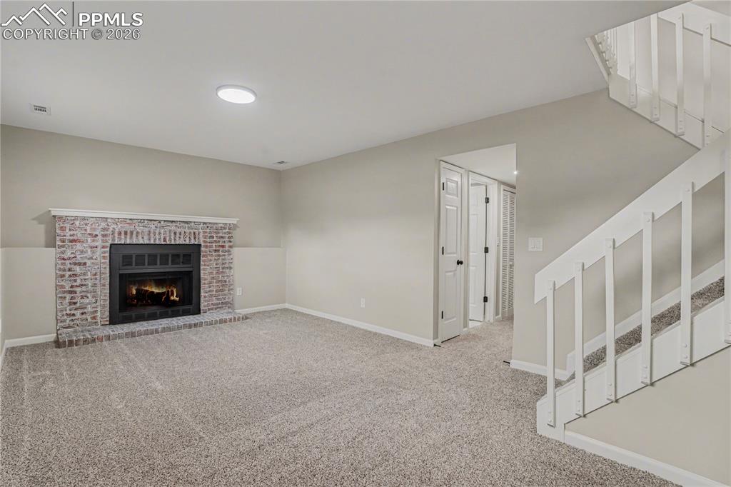 Image 28 of 34: Family Room