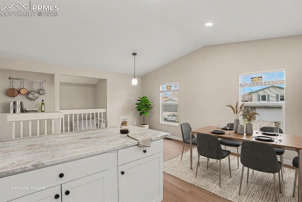 Image 5 of 34: Dining Area