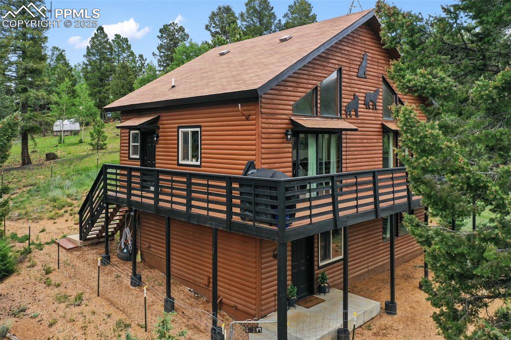 Image 5 of 50: Back of Structure