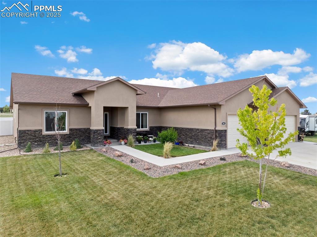 Image 33 of 40: Front of Structure