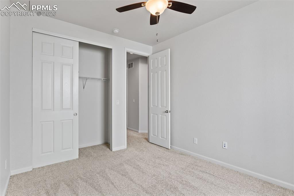 Image 37 of 50: Bedroom