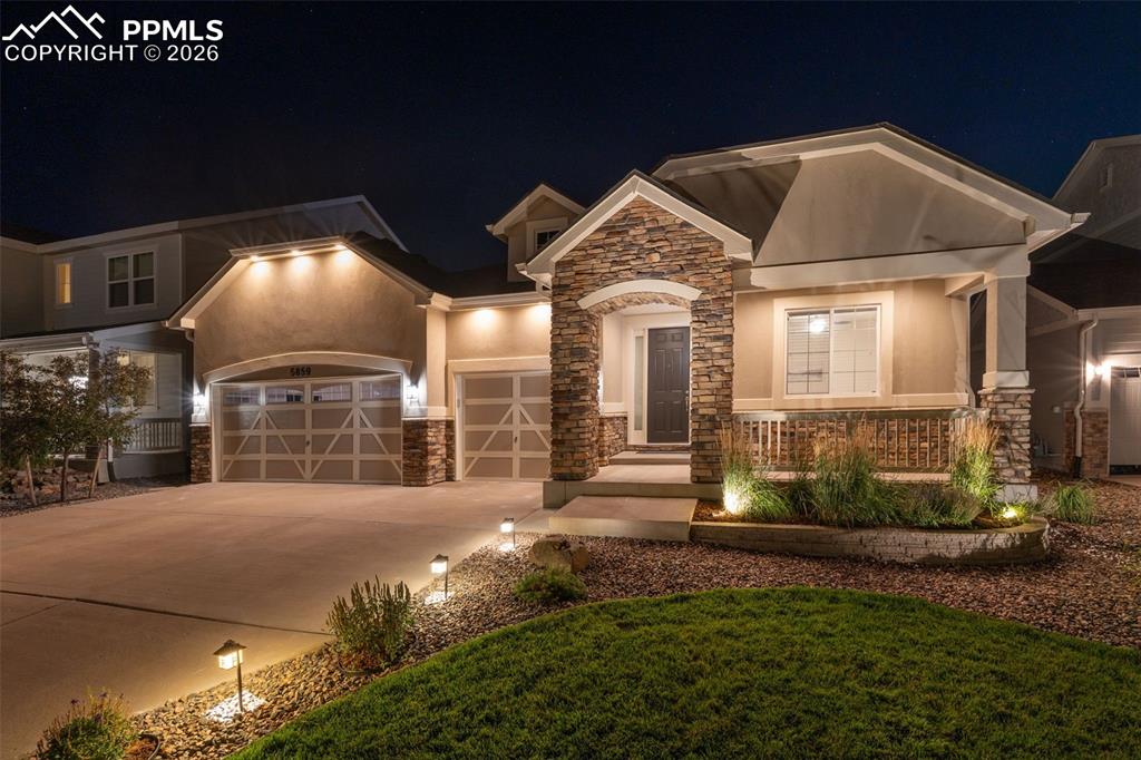 Image 4 of 50: Front of Structure