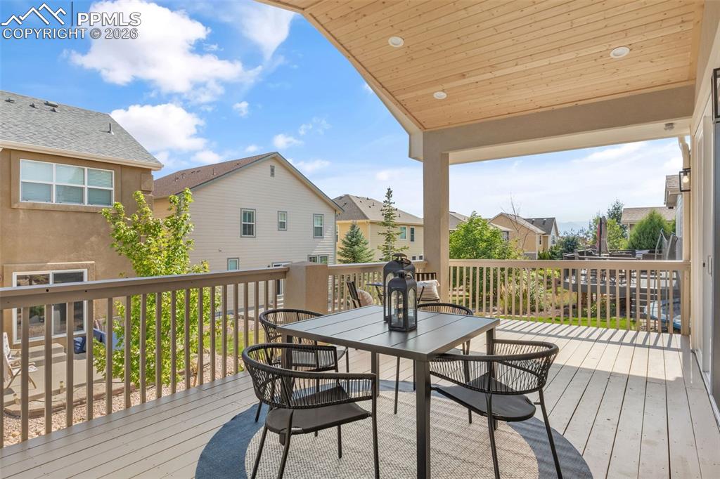 Image 46 of 50: Deck