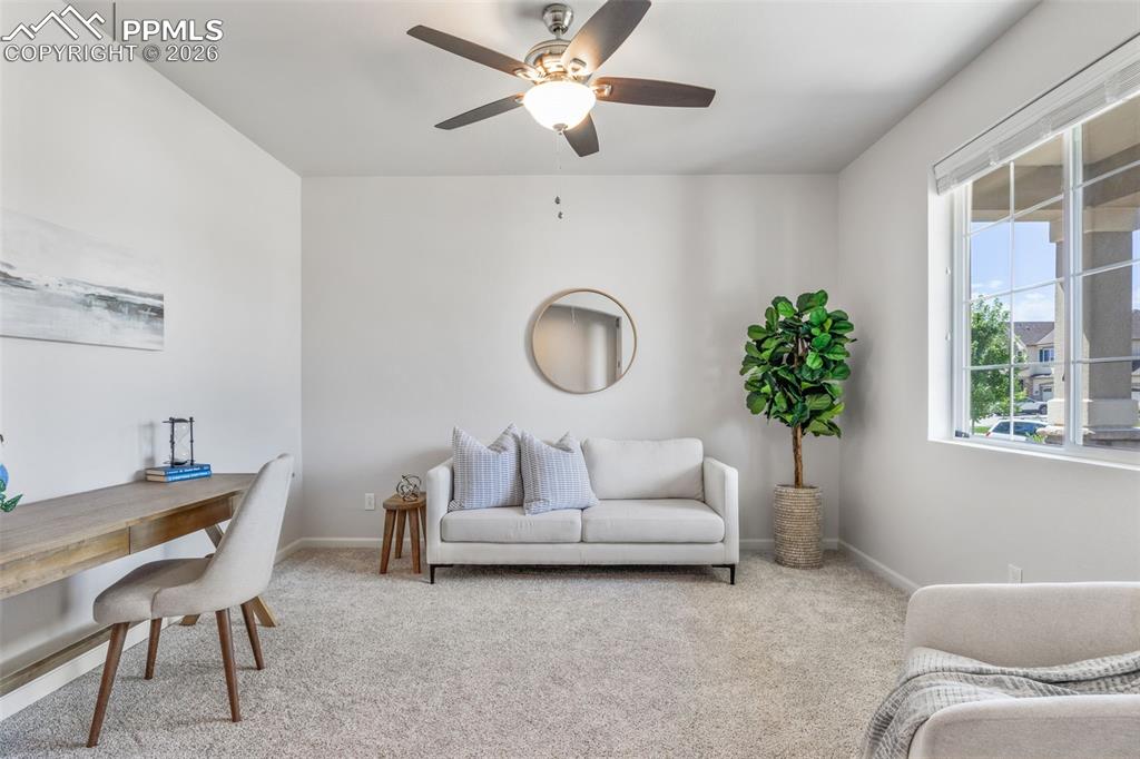 Image 8 of 50: Office