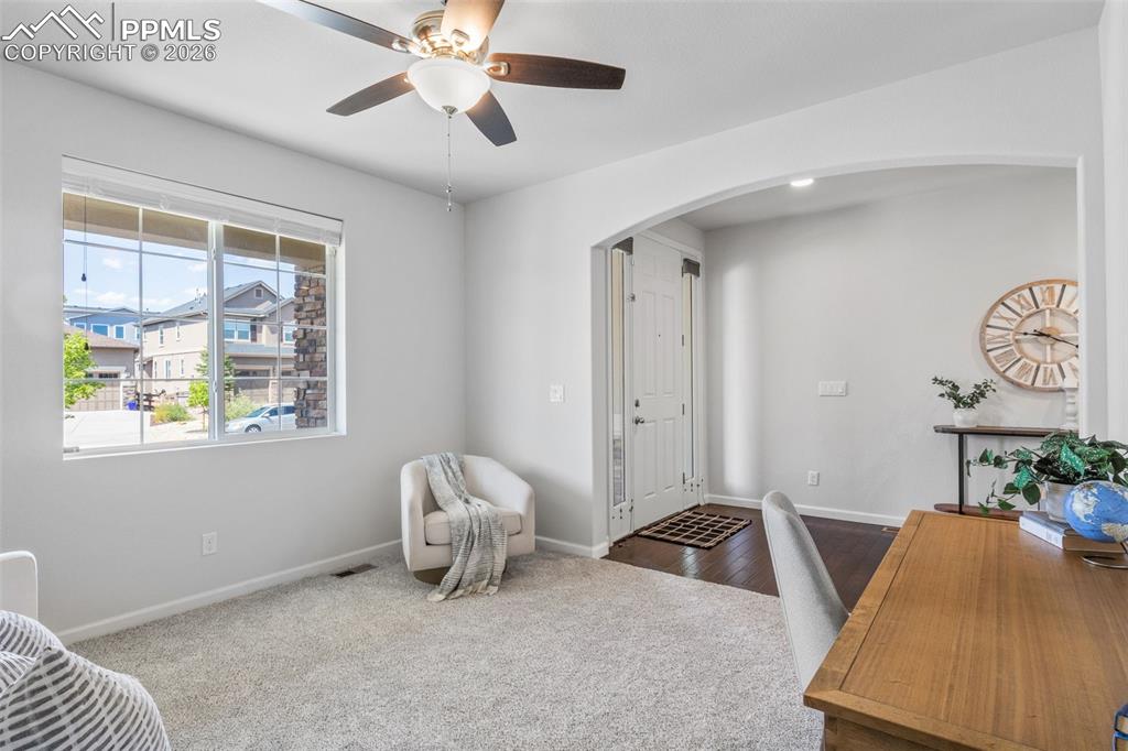 Image 9 of 50: Office