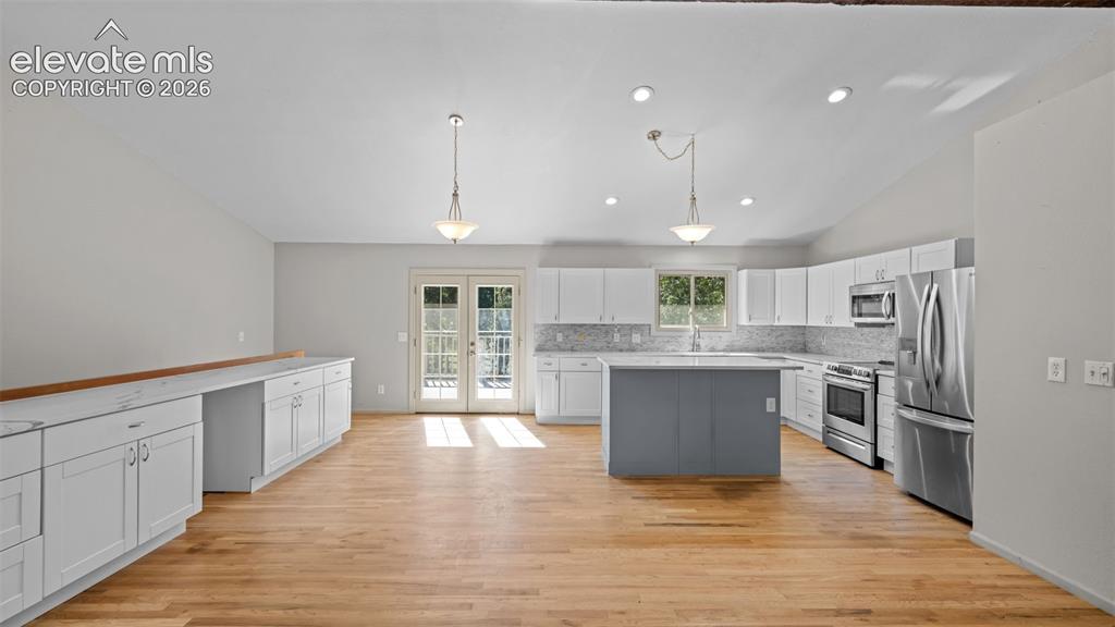 Image 8 of 43: Kitchen