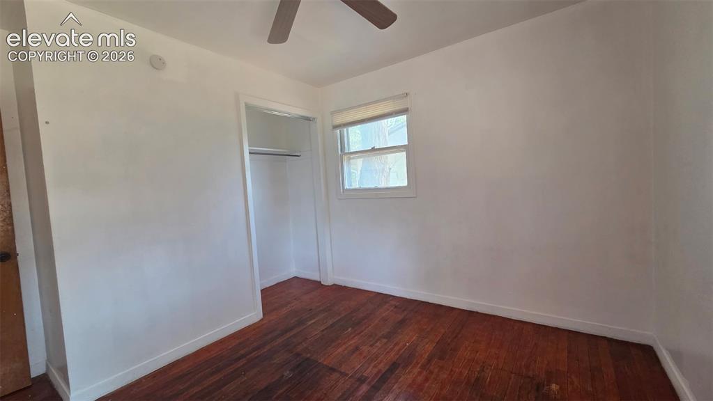 Image 8 of 16: Bedroom
