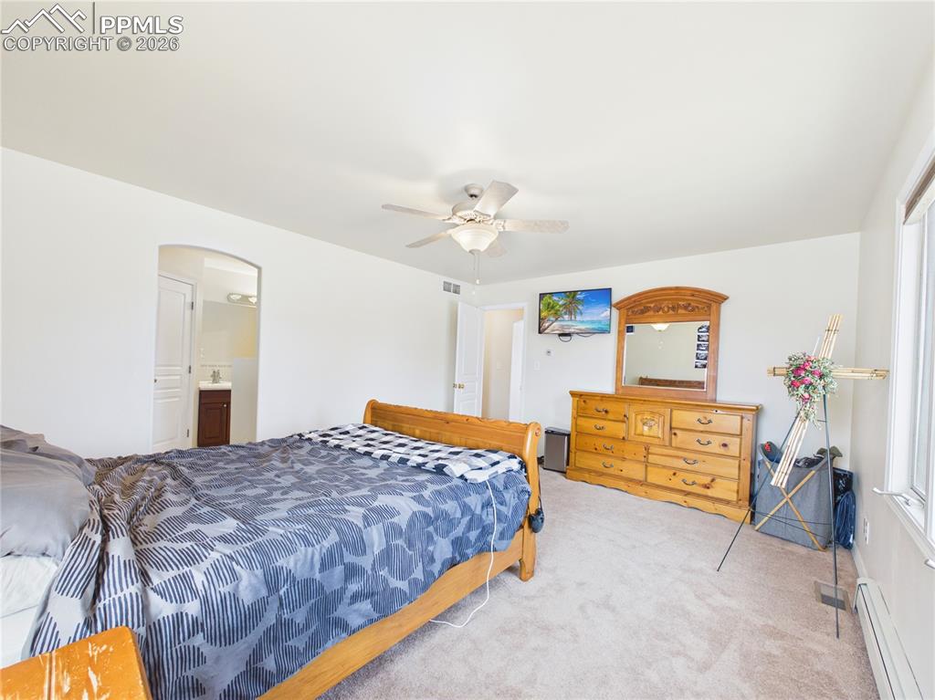 Image 16 of 48: Bedroom