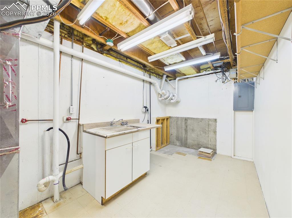 Image 32 of 48: Basement