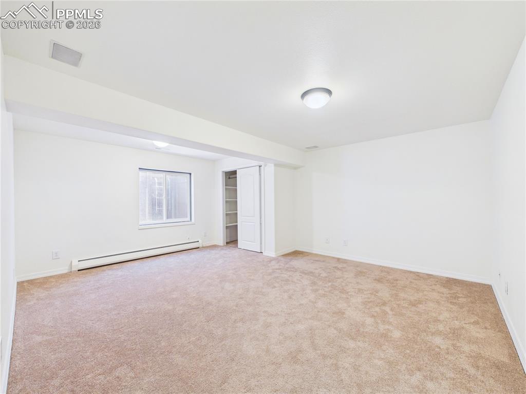 Image 34 of 48: Bedroom