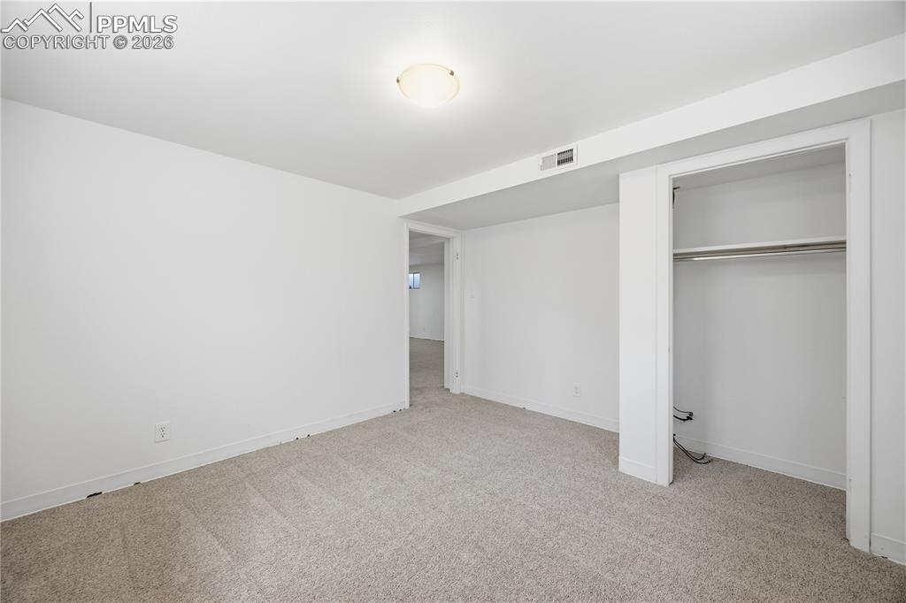 Image 30 of 33: Bedroom