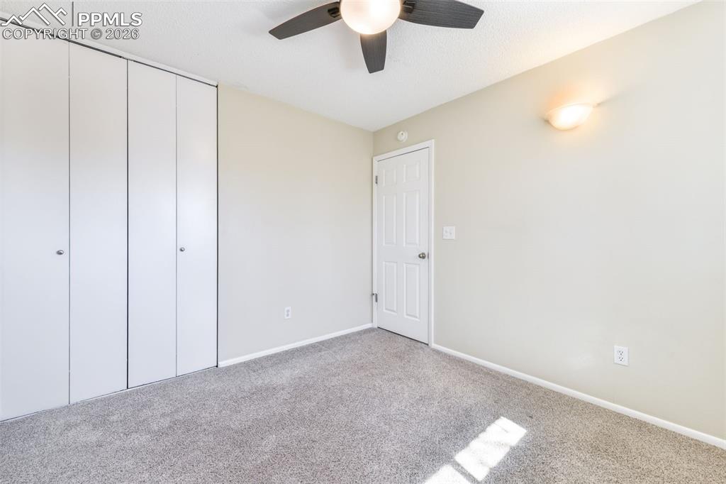 Image 16 of 50: Kitchen