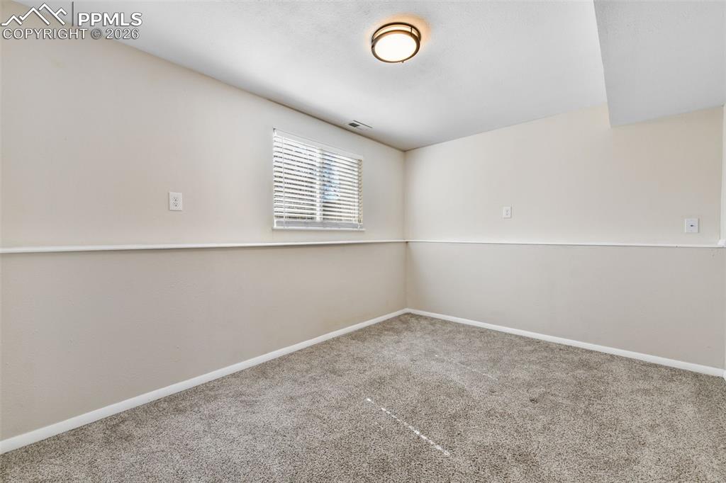 Image 25 of 50: Family Room