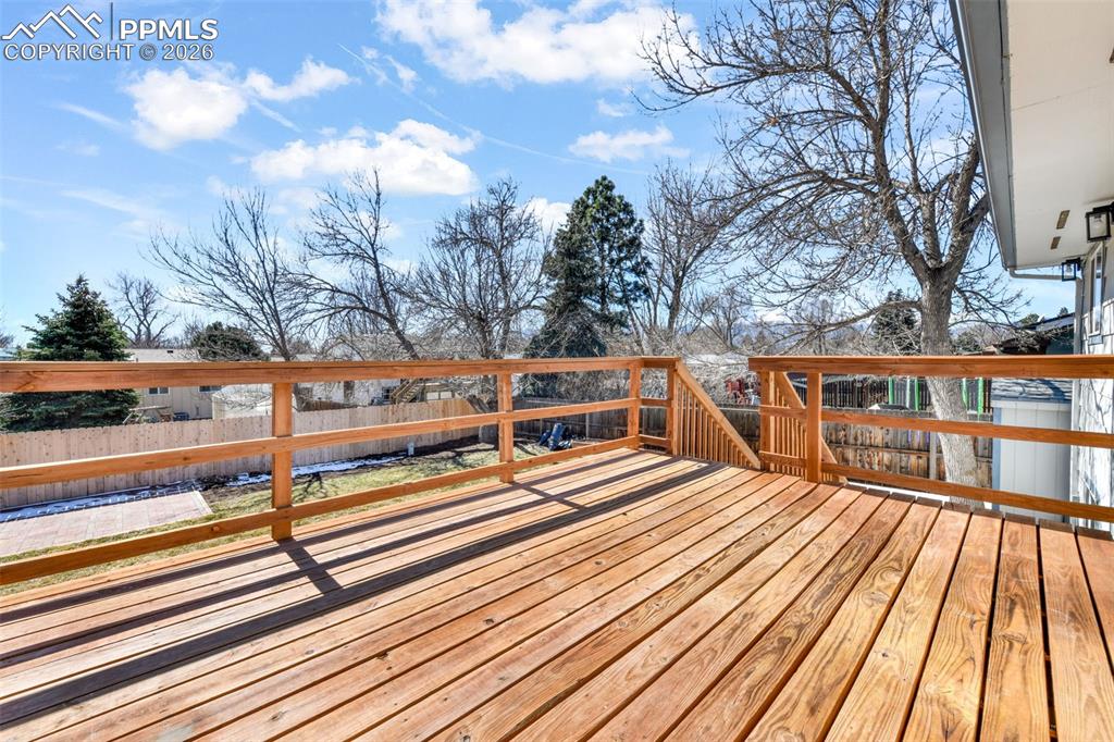 Image 28 of 50: Bedroom