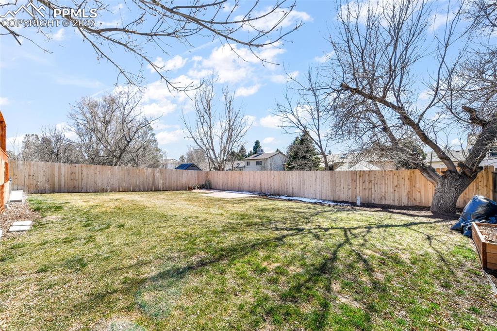 Image 34 of 50: Patio