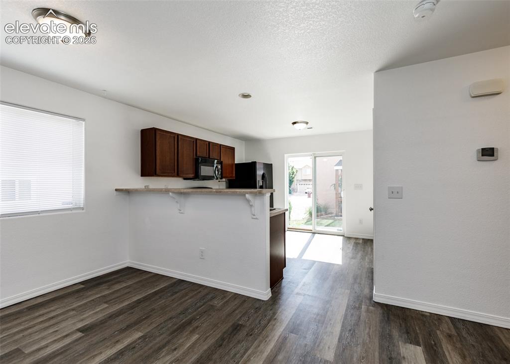 Image 9 of 42: Kitchen