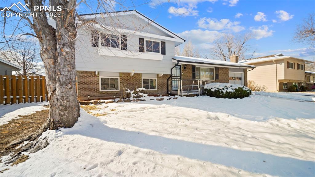 Image 3 of 27: Front of Structure