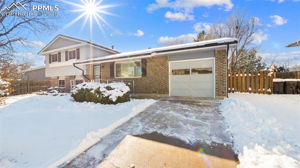 Image 5 of 27: Front of Structure