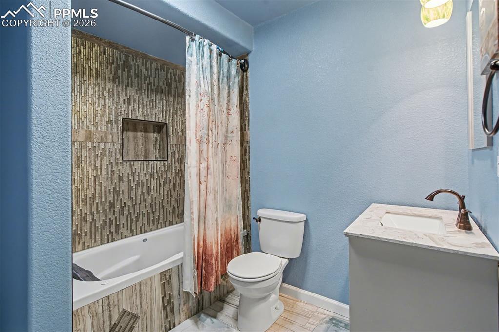 Image 31 of 47: No Description Available