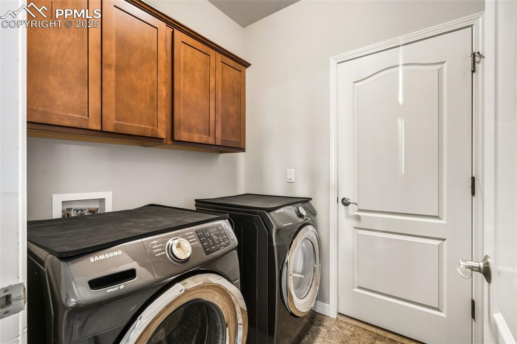 Image 23 of 47: Laundry