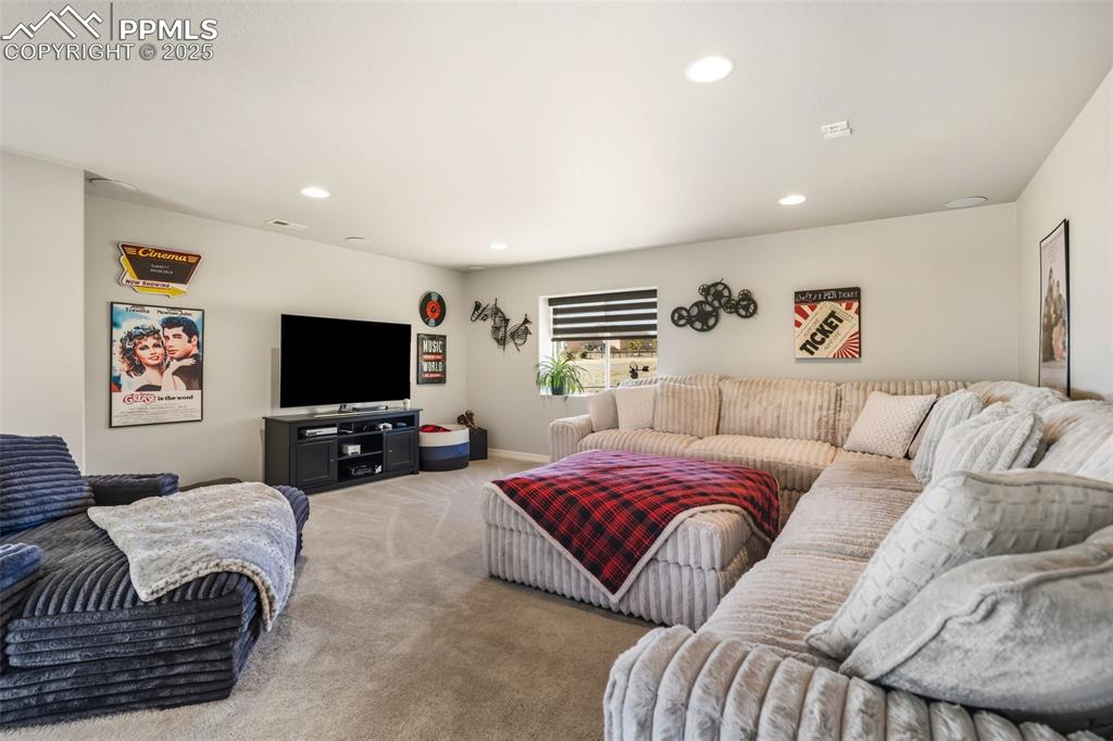 Image 38 of 47: Living Room