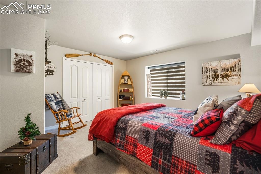 Image 42 of 47: Bedroom