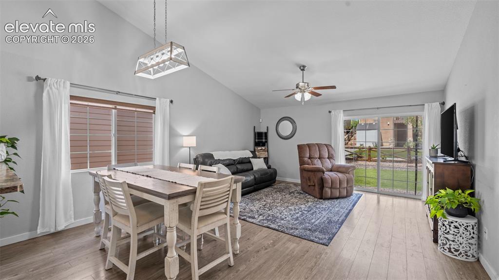 Image 11 of 49: Dining Area